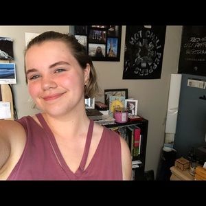 Meet your Posher, Olivia